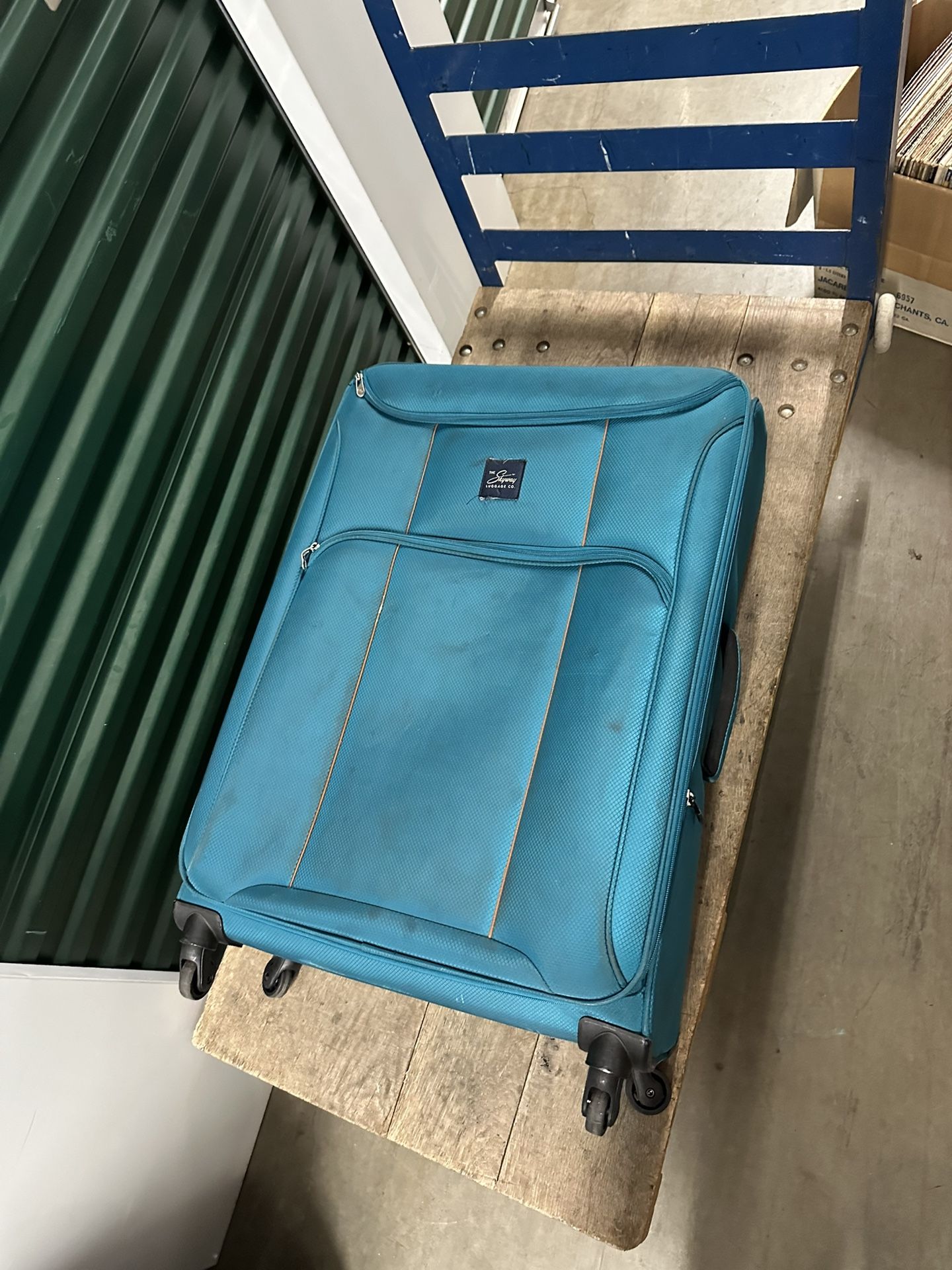 The Skyway Luggage Company Large Suitcase