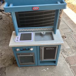 Play Kitchen 