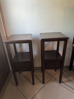 Gilson 30'' Tall Solid Wood End Table with Storage