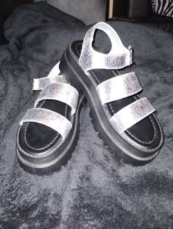 Dirty Laundry Women's Baddie Chunky Heel Sandals Silver Sz 10 New