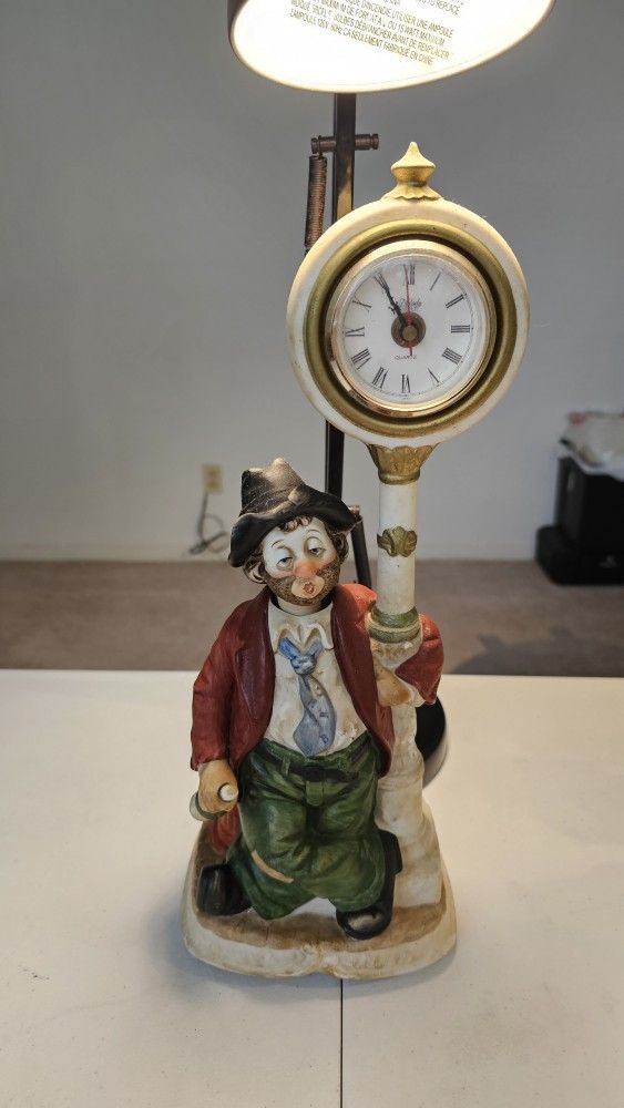 Clock Post Willie