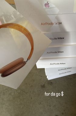 Pink Air Pod Maxs