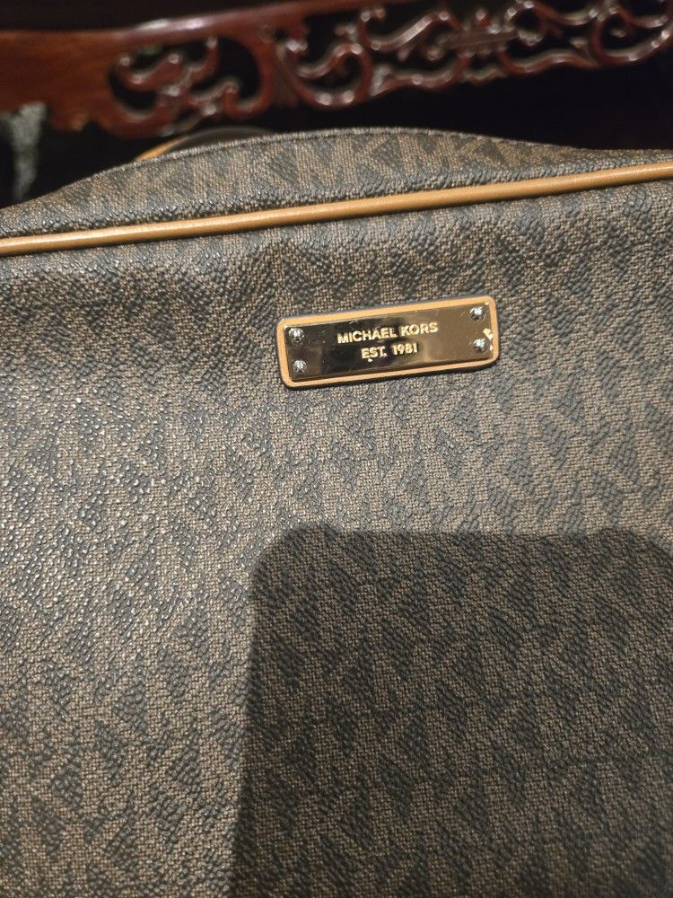 Michael Kors  Crossbody