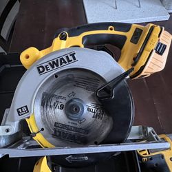 DEWALT 
