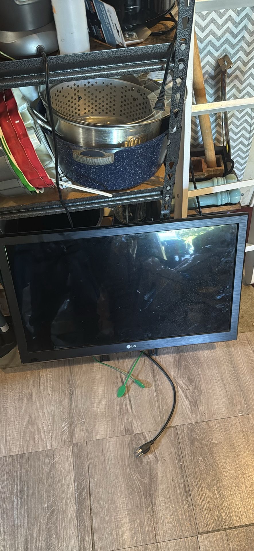 LG 32’inch