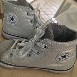 Toddler SIZE 9 Converse 