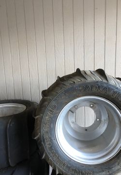 Sanrio tires