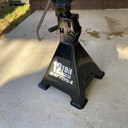 12 TON JACK STAND- NEVER USED