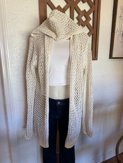 Women’s small knit sweater oversized