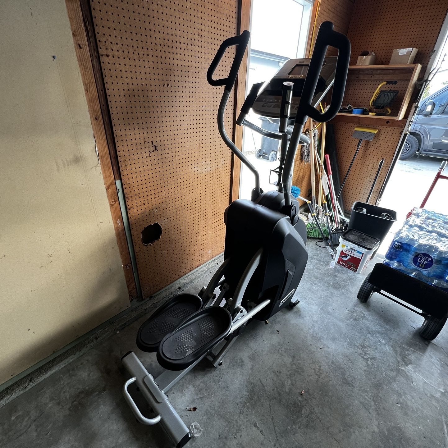 XS895 HIIT TRAINER