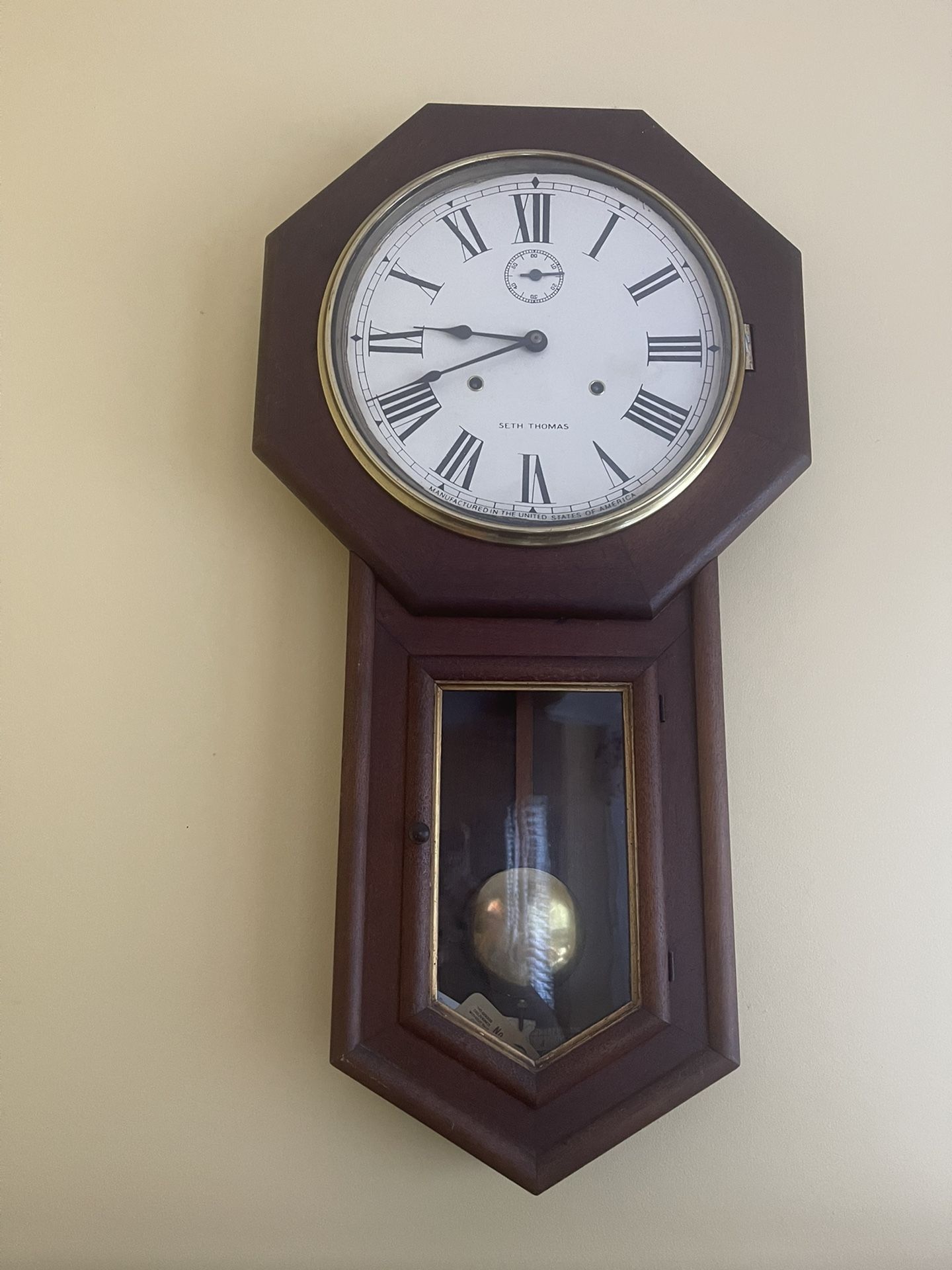 Vintage Seith Thomas Wall Clock With Key