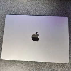 MacBook Air 13.6" Laptop - Apple M2 chip - 8GB Memory - 256GB SSD - Space Gray 