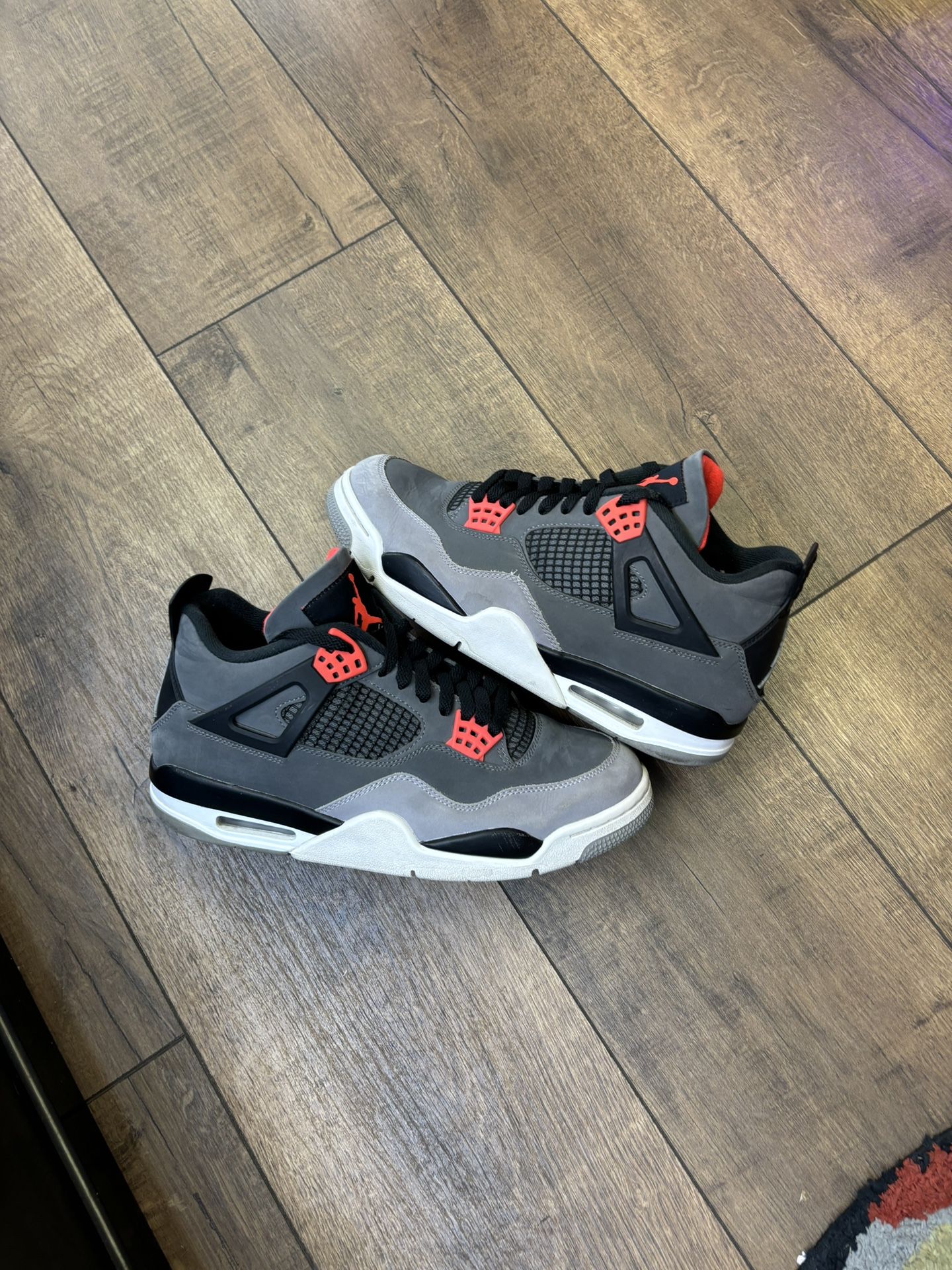Jordan 4 Infrared - Size 9.5m