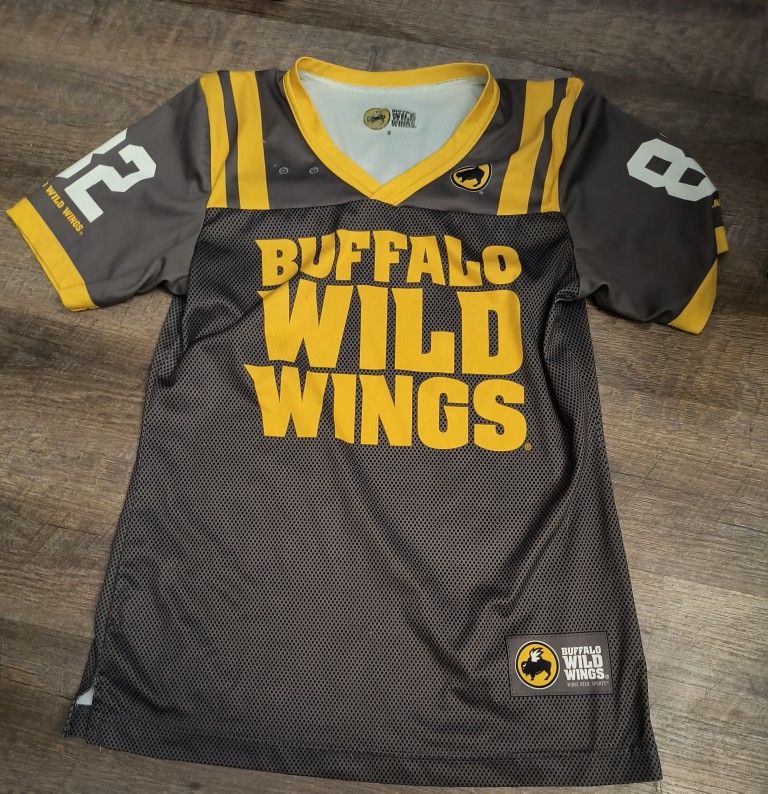 Women's Buffalo Wild Wings #82 size Small Jersey