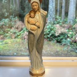 Statue Of mother Mary and  Baby Jesus