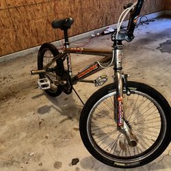 Old Mid School BMX Mongoose Hoop D Team Issue  20” Bicycle Freestyle 2003