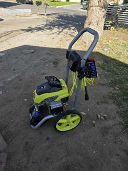 Hidrolavadora eléctrica con cable de agua fría RYOBI de 2700 PSI y 1,1 GPM