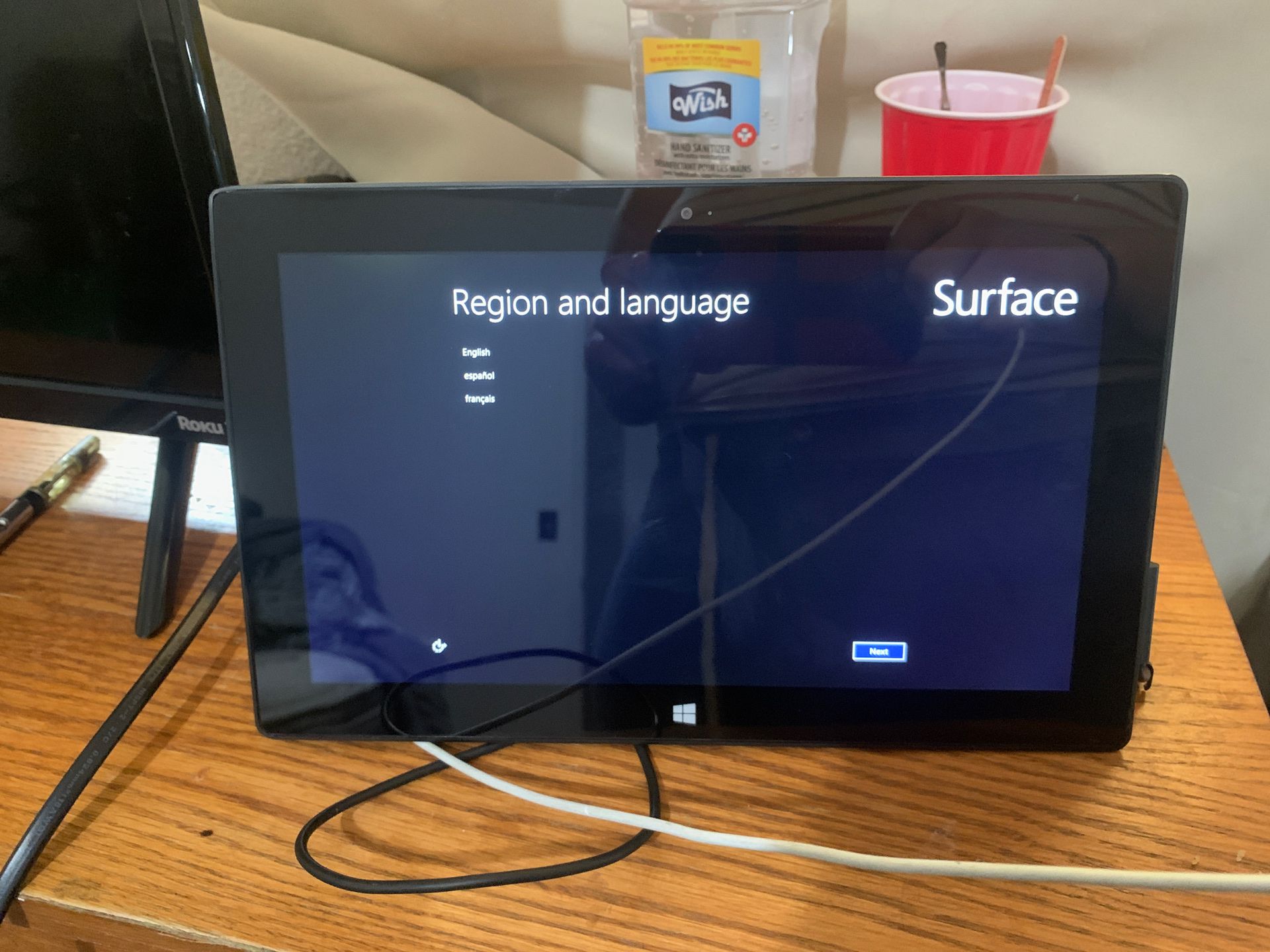 Microsoft surface 32gb with charger 200$