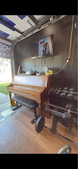 Oak Piano