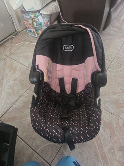 Evenflo Pink Carseat With Adapter