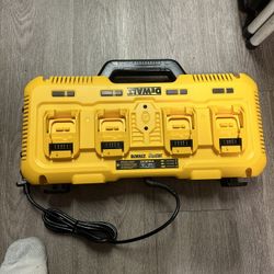 Dewalt 4port Rapid Charger 
