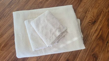 NEW ! Queen Bed Cover Plus 2 Pillow Cases 