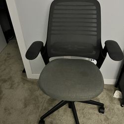 Steelcase Series 1 Chair 