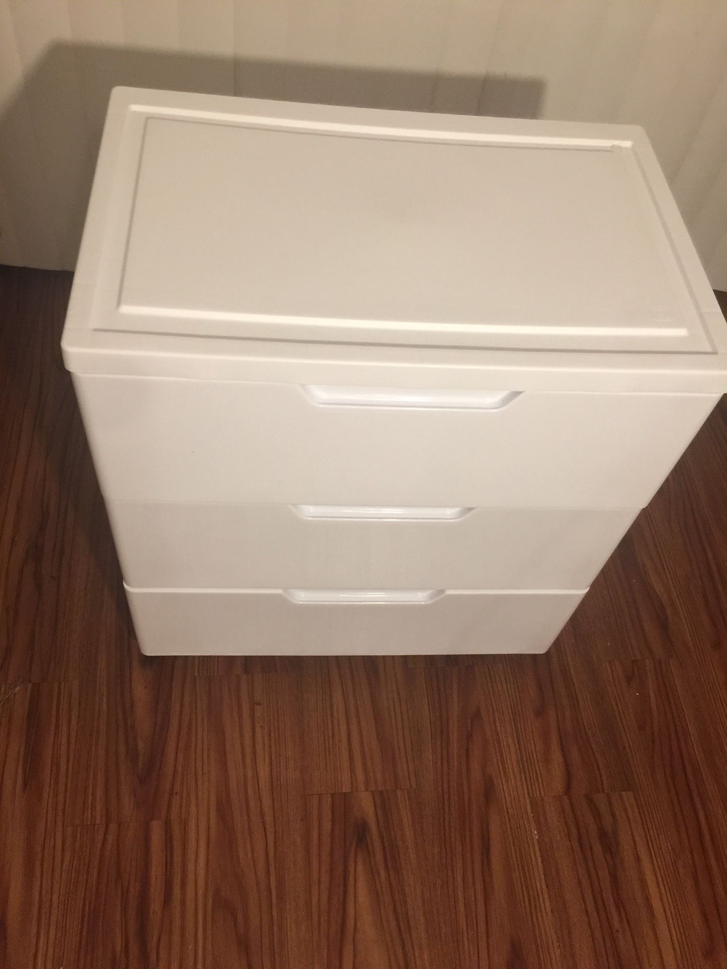 3 Drawer Storage w/ wheels( real drawer hardware