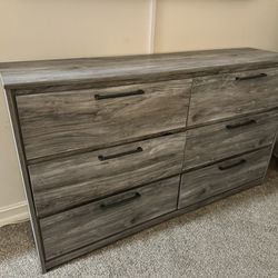Dresser And Night Stands