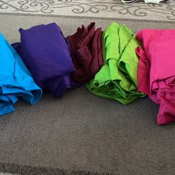Round Table Covers/ Manteles