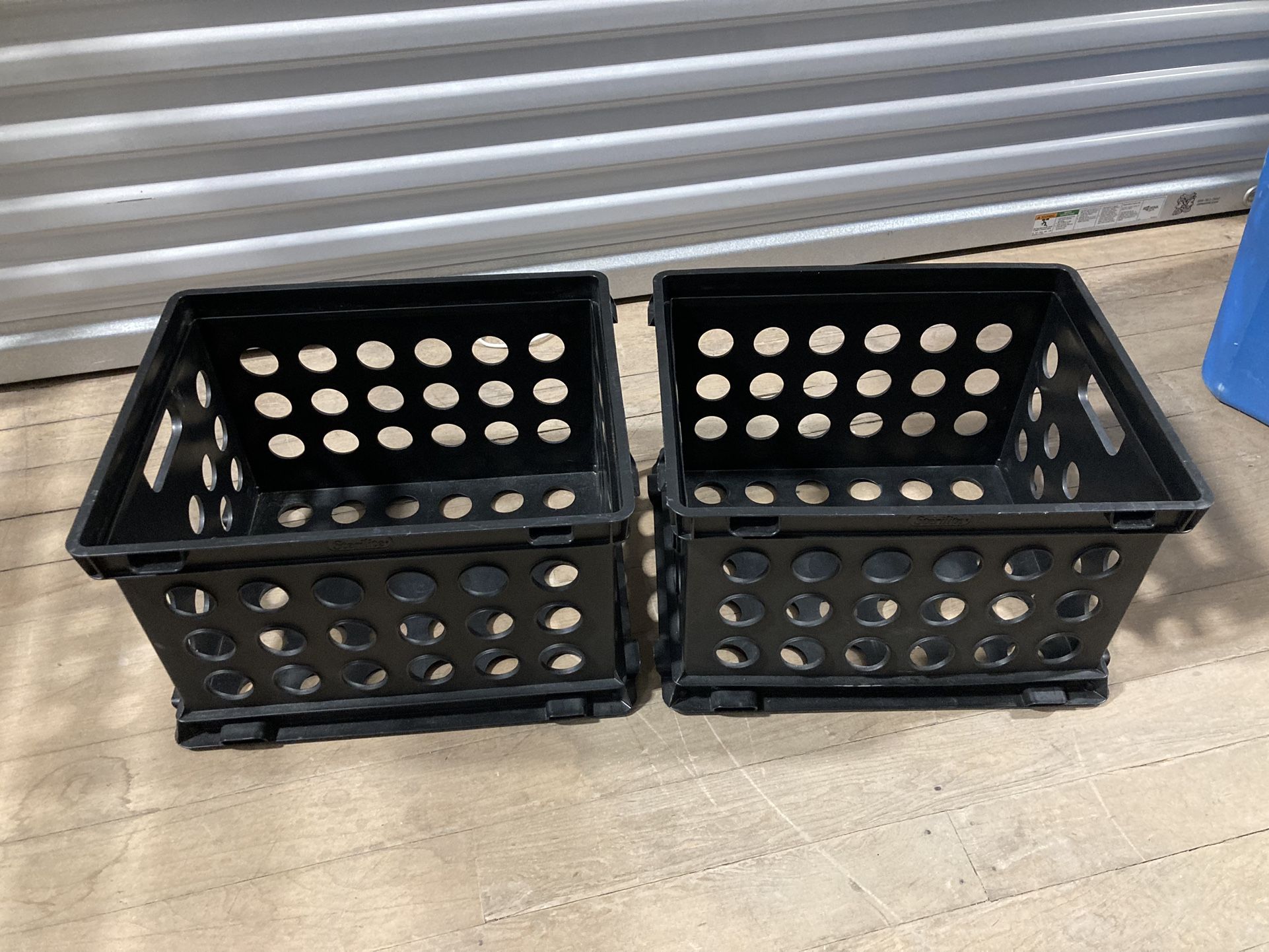 2 Stacking Crates