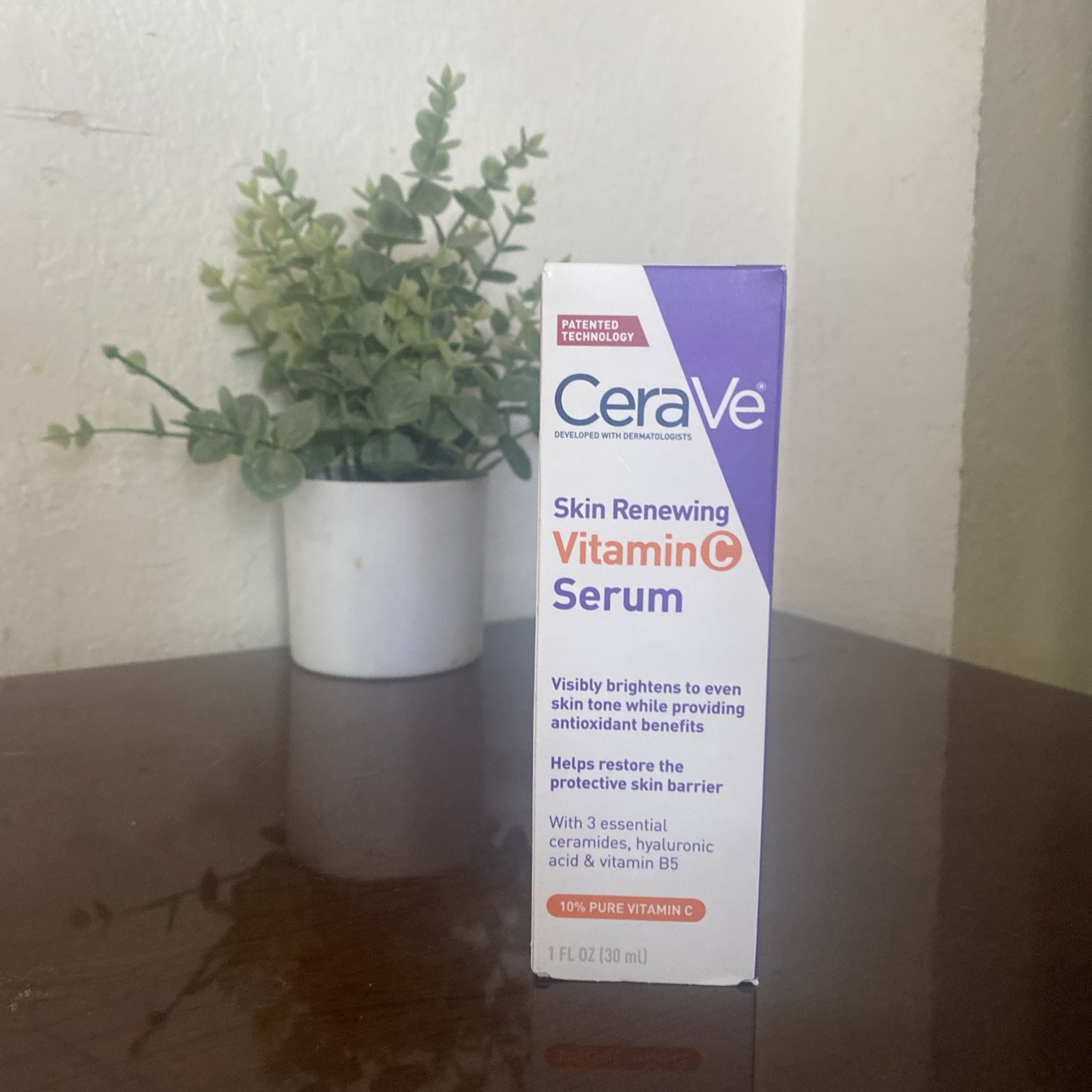 CeraVe Skin Renewing Vitamin C Serum with Hyaluronic Acid 30ml