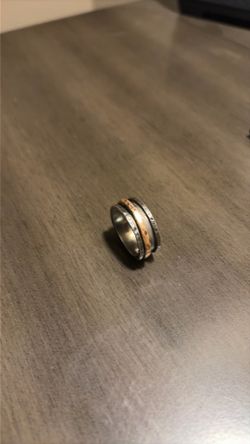 Silver swivel ring