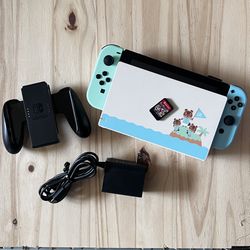 Animal Crossings: New Horizons 32gb Nintendo Switch W/Mario Kart 8 Deluxe