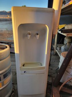 Water Dispenser