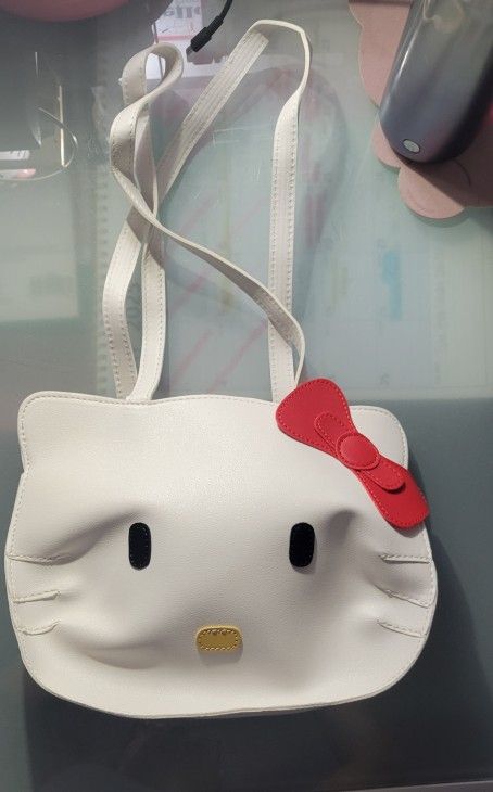Hello Kitty Medium Purse