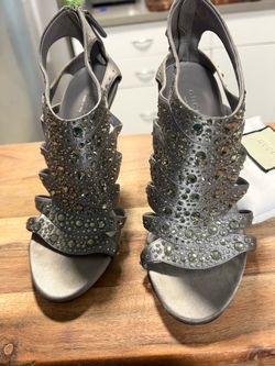 GUCCI CRYSTAL HEELS 👠