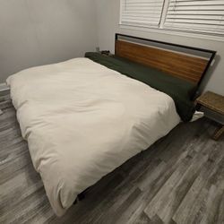 King Bed And Frame: Comfort Sleep Viking