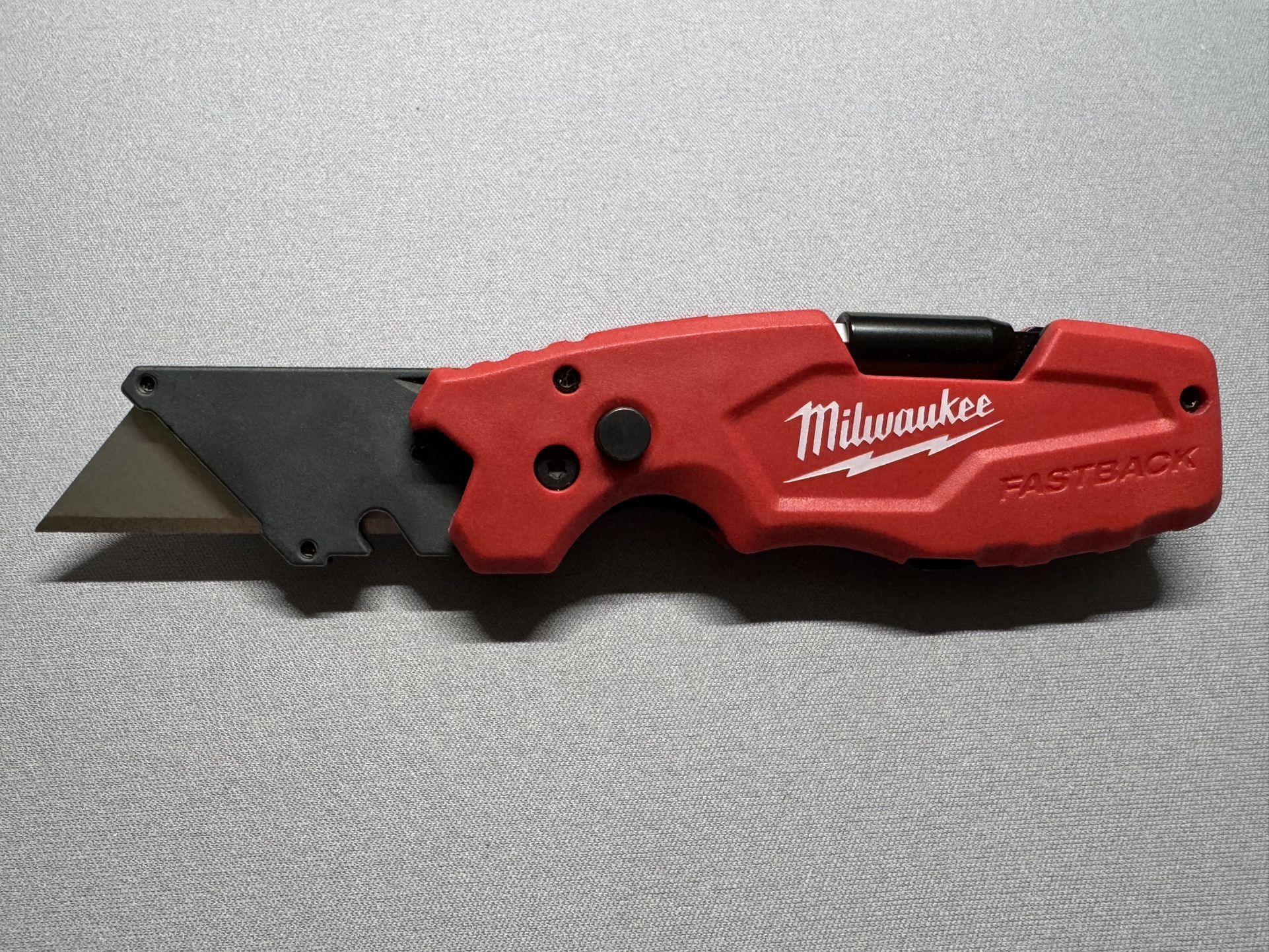 New - Milwaukee FASTBACK 6-in-1 Folding Utility Knife