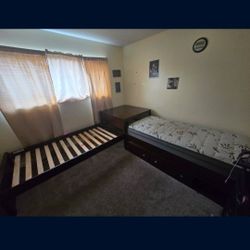 L-Shaped Twin Beds Frame 