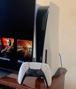 PS5 SLIM CONSOLE WITH CONTROLLER