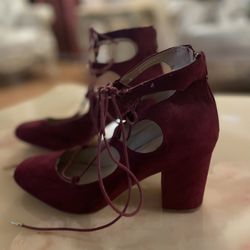 Really Sexy Burgundy Suede Lace Up Wide Heels Shoes Made By ETC Size L 8/9