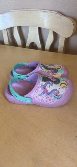 Crocs girls size 1J brand new