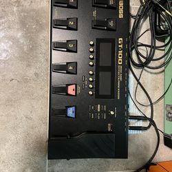 BOSS GT-100 guitar Pedal