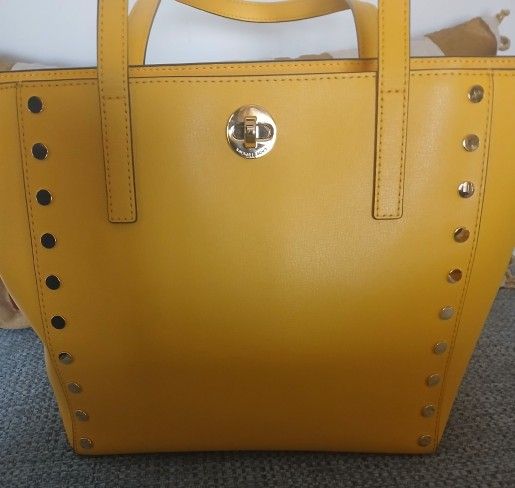 AVAILABLE!! View All Pics & Details...MICHAEL KORS MUSTARD VIBRANT BAG