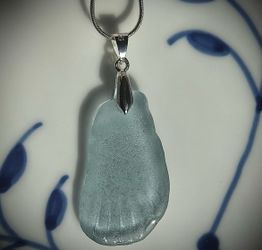 Light turquoise patterned sea glass on 925 Sterling silver necklace *$7 FLAT FEE US SHIPPING**