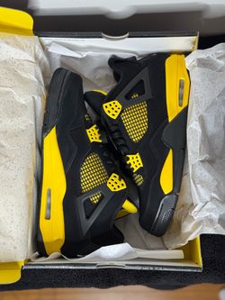 Jordan 4 Retro Thunder Size 10.5