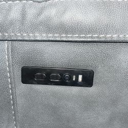 Sectional Couch With Cup Holder And USB 