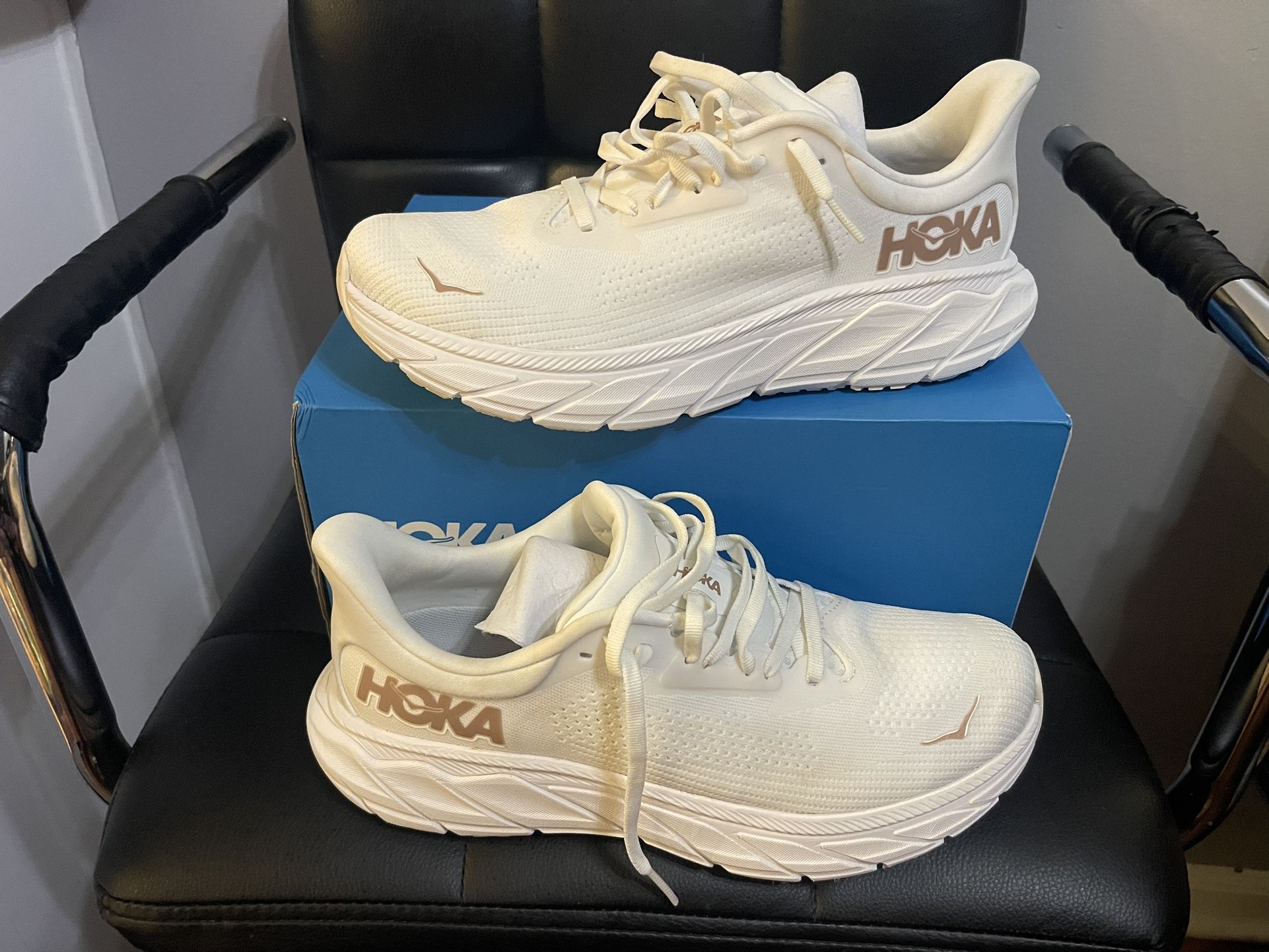 Hoka Arahi 7/ Size 9.5B Women’s $95