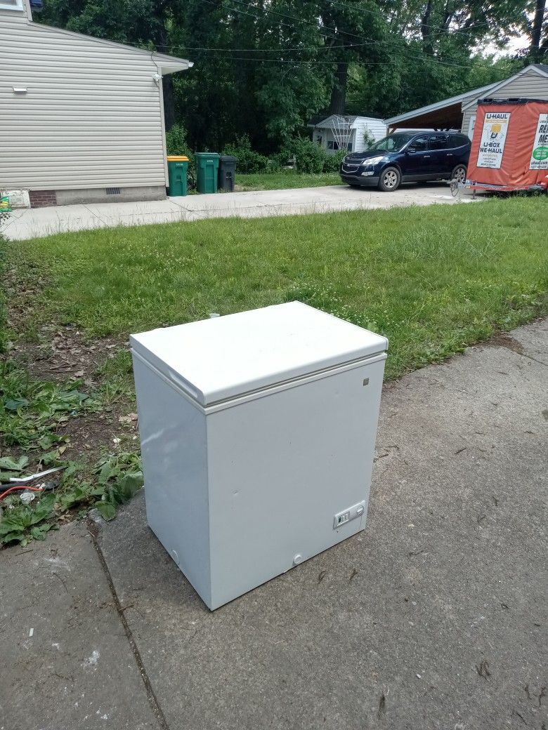 Ge Personal Deep Freezer